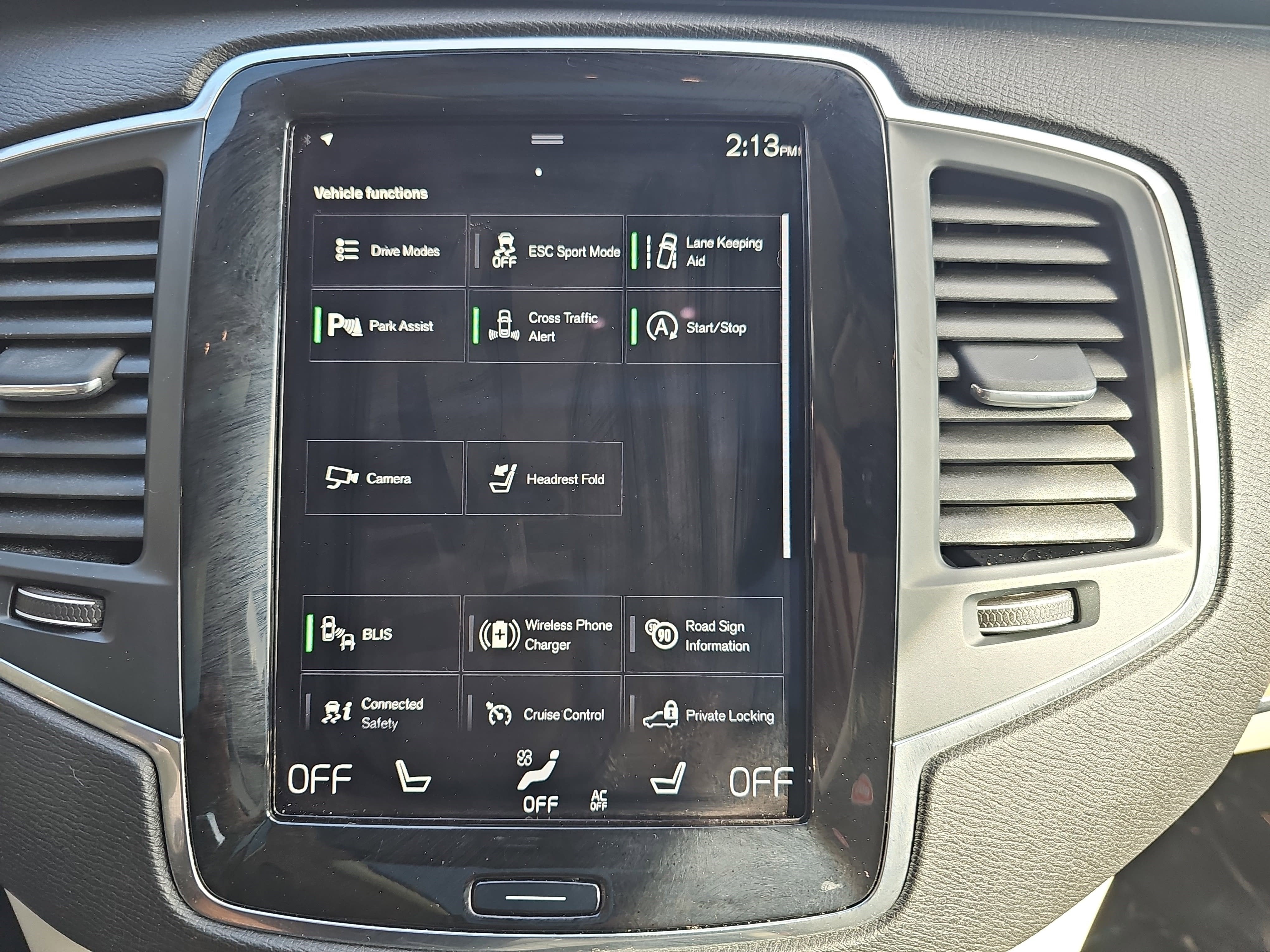 2022 Volvo XC90 Momentum