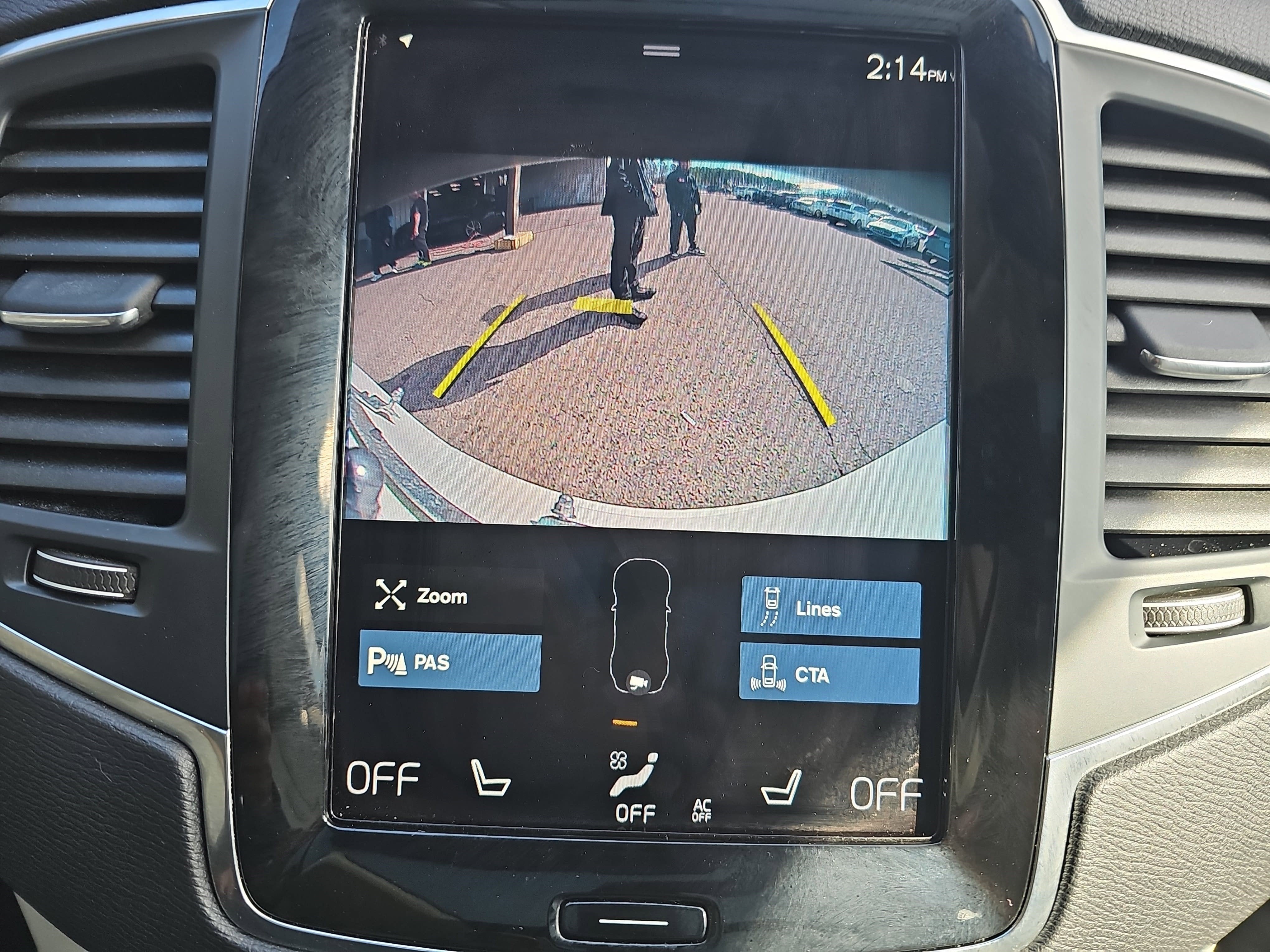 2022 Volvo XC90 Momentum