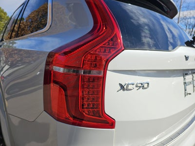2022 Volvo XC90 Momentum
