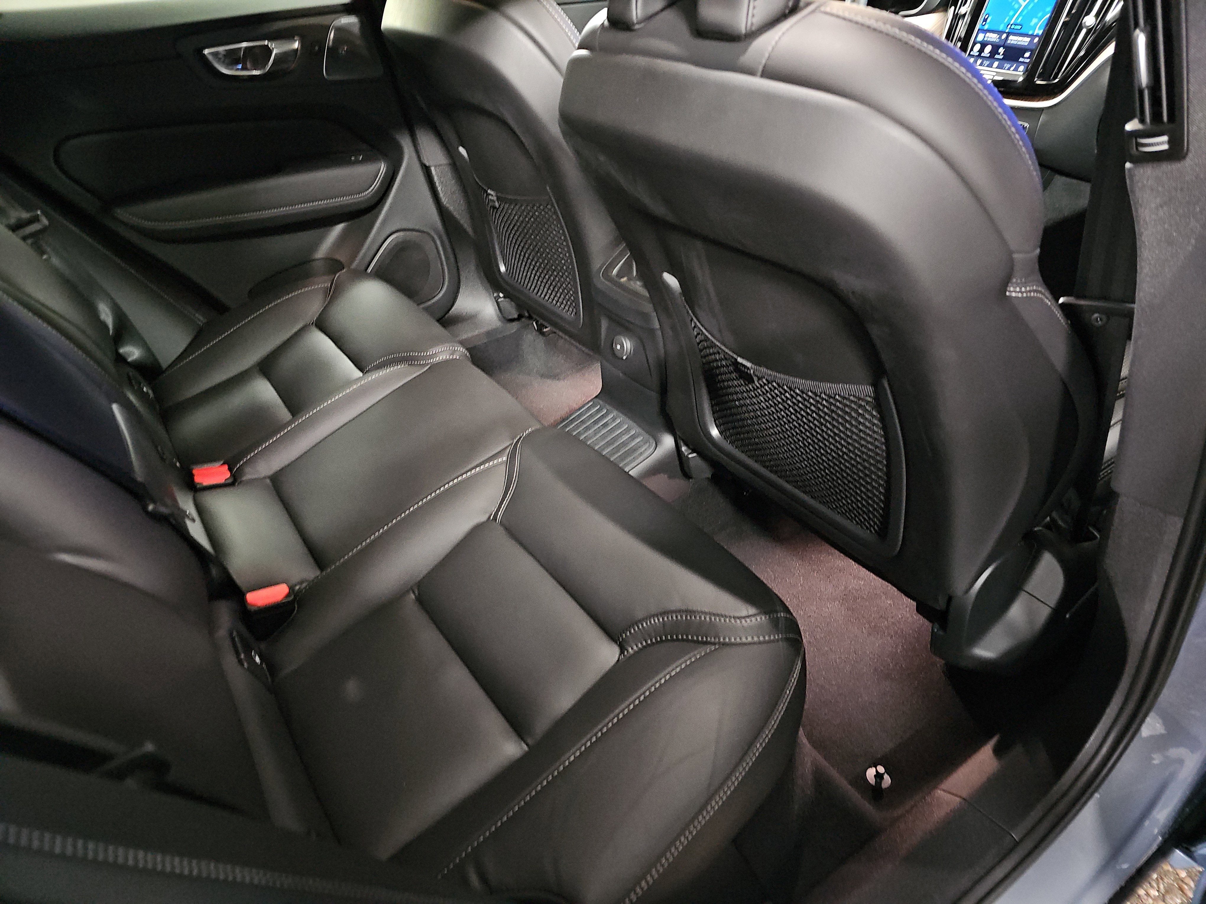 2023 Volvo XC60 Recharge Plug-In Hybrid Ultimate Bright Theme