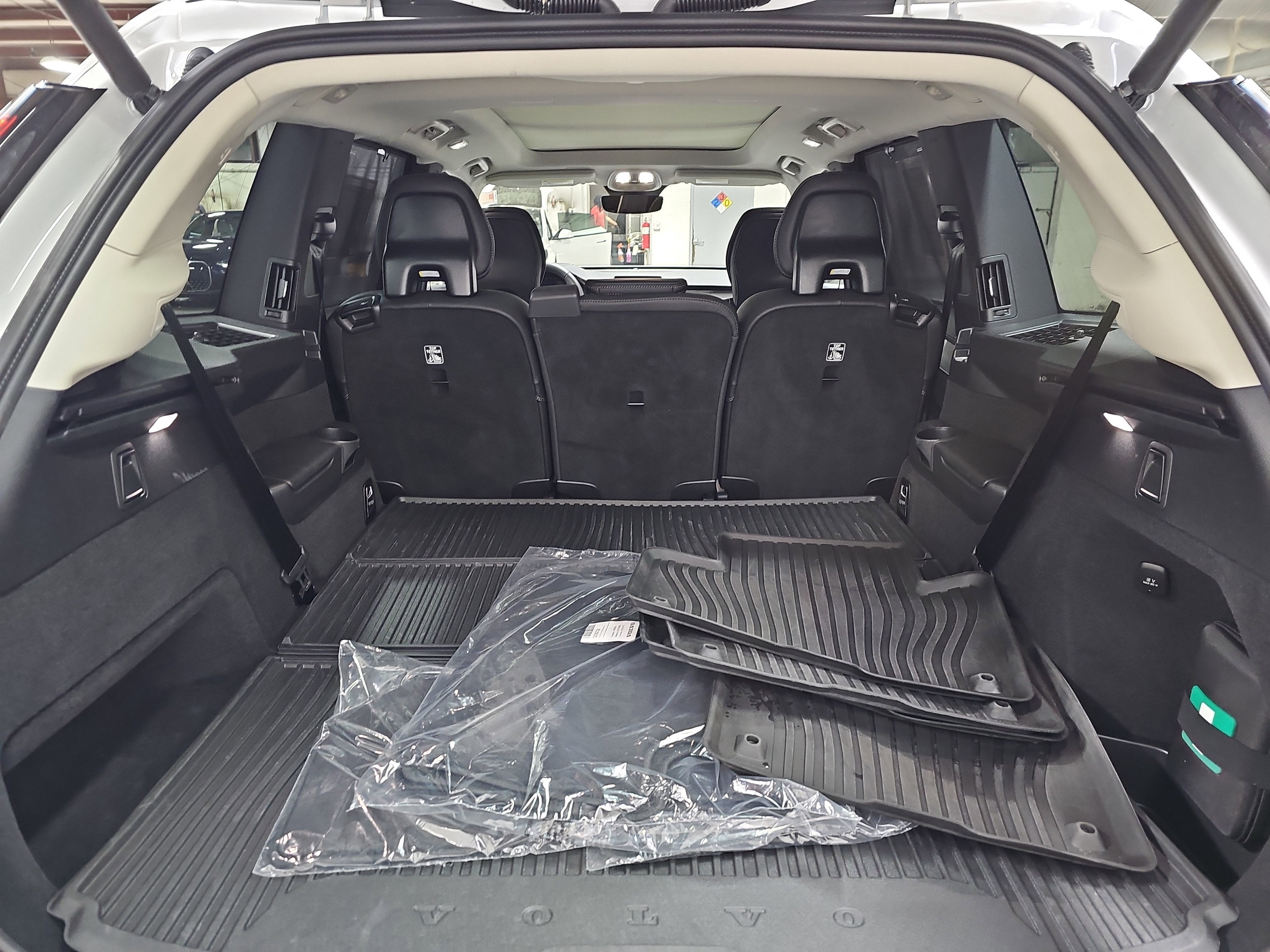 2025 Volvo XC90 Plug-In Hybrid Ultra