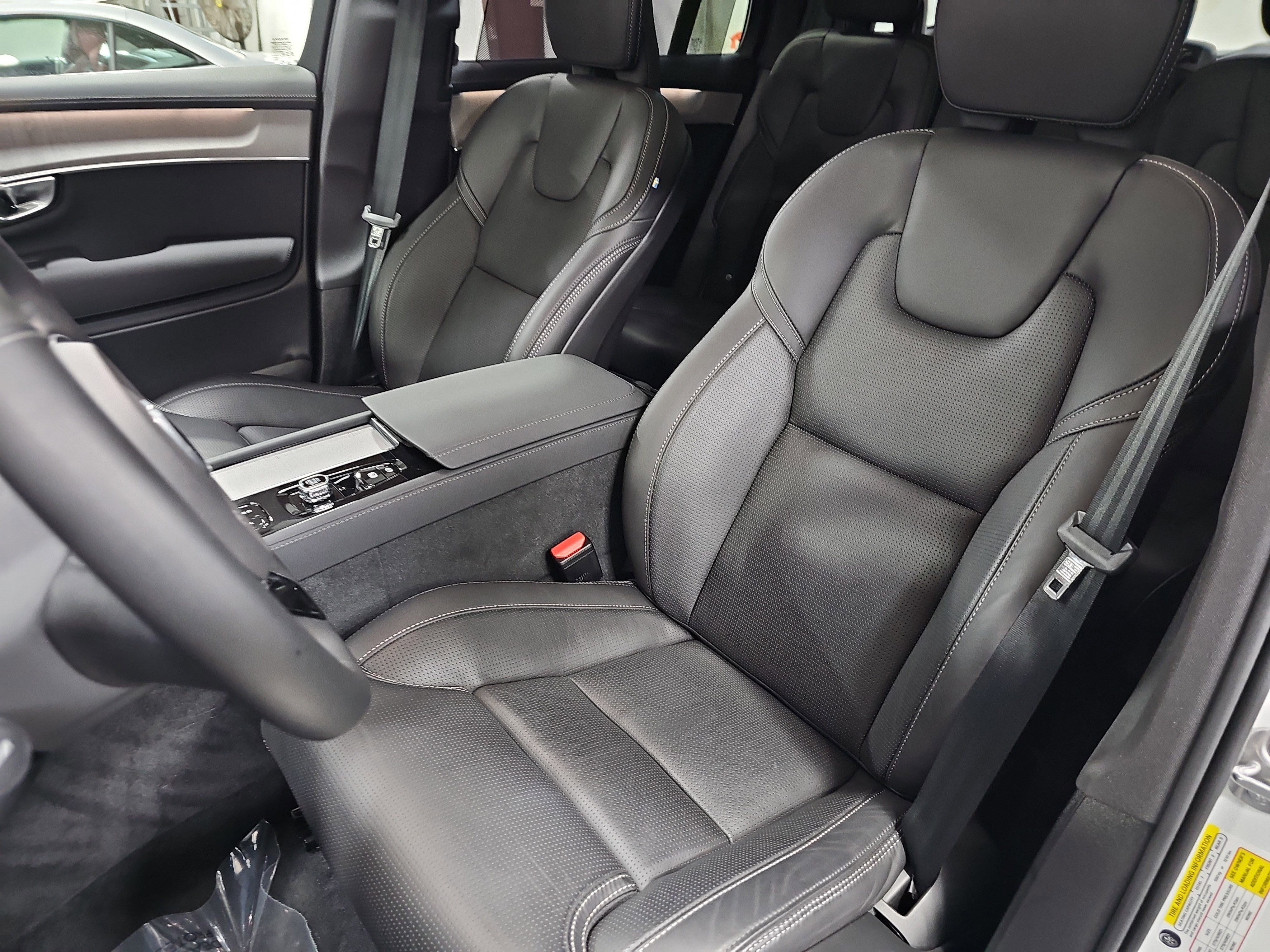 2025 Volvo XC90 Plug-In Hybrid Ultra