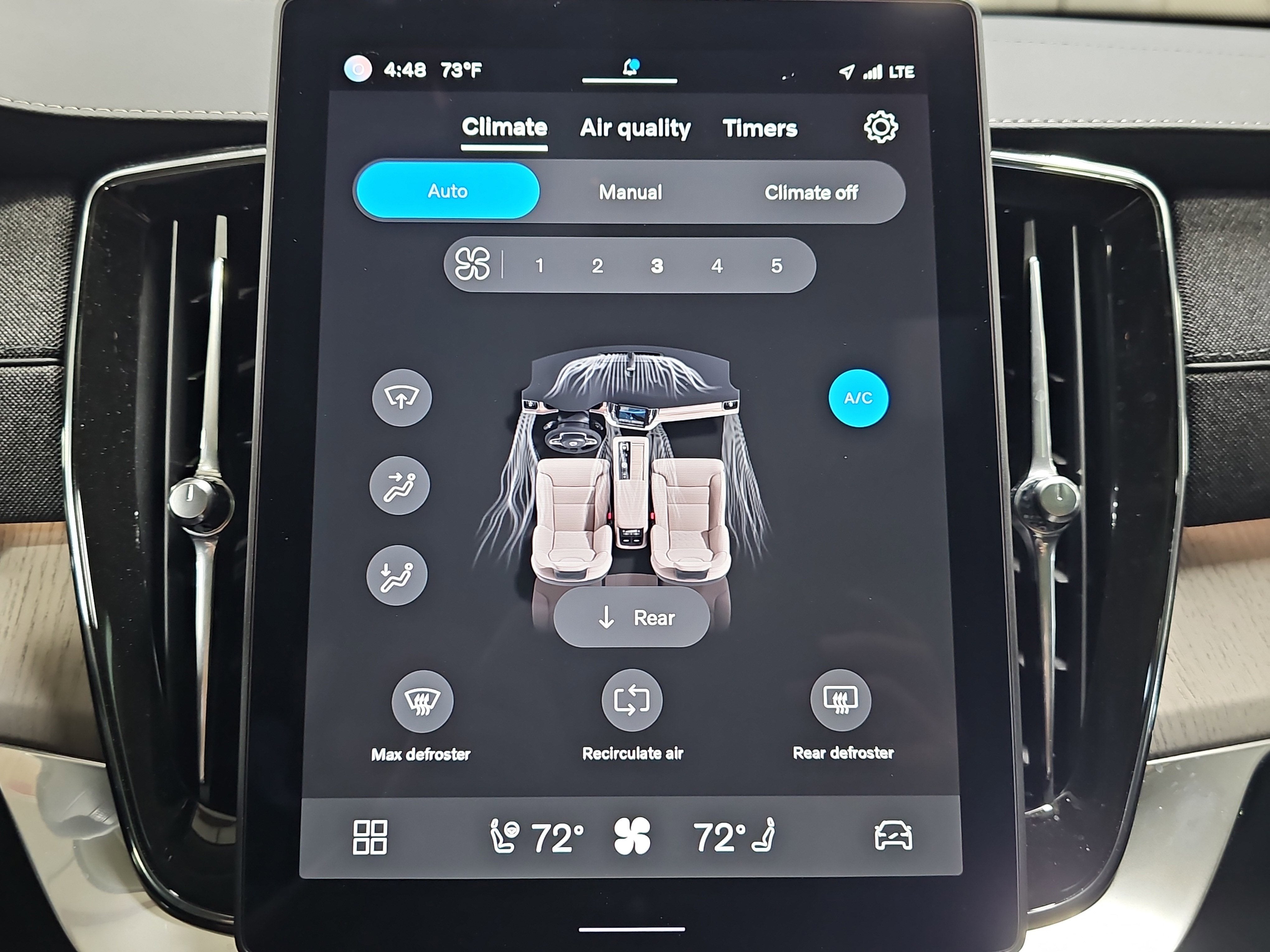 2025 Volvo XC90 Plug-In Hybrid Ultra