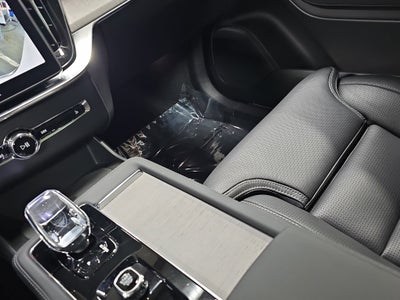 2025 Volvo XC90 Plug-In Hybrid Ultra