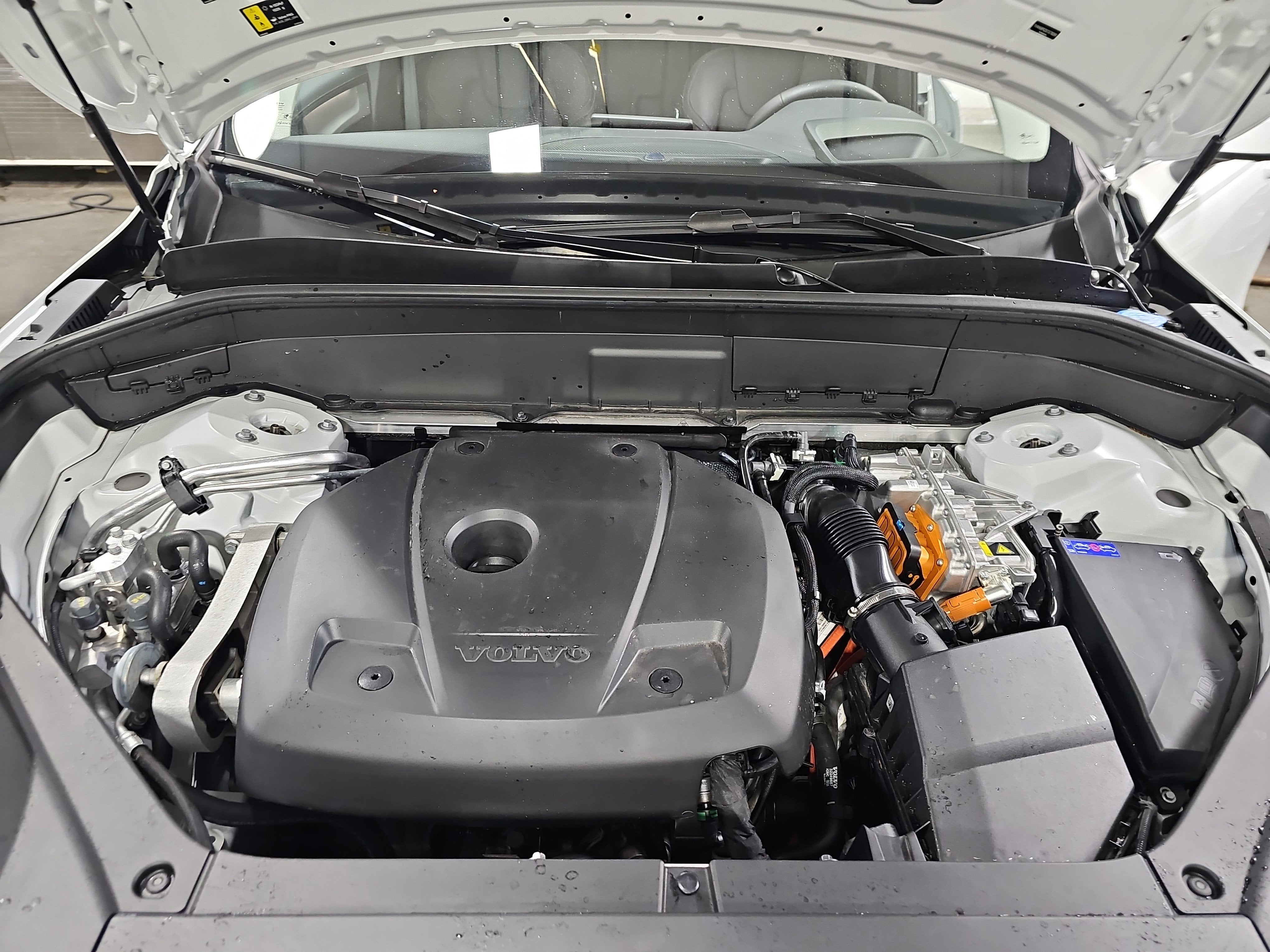 2025 Volvo XC90 Plug-In Hybrid Ultra