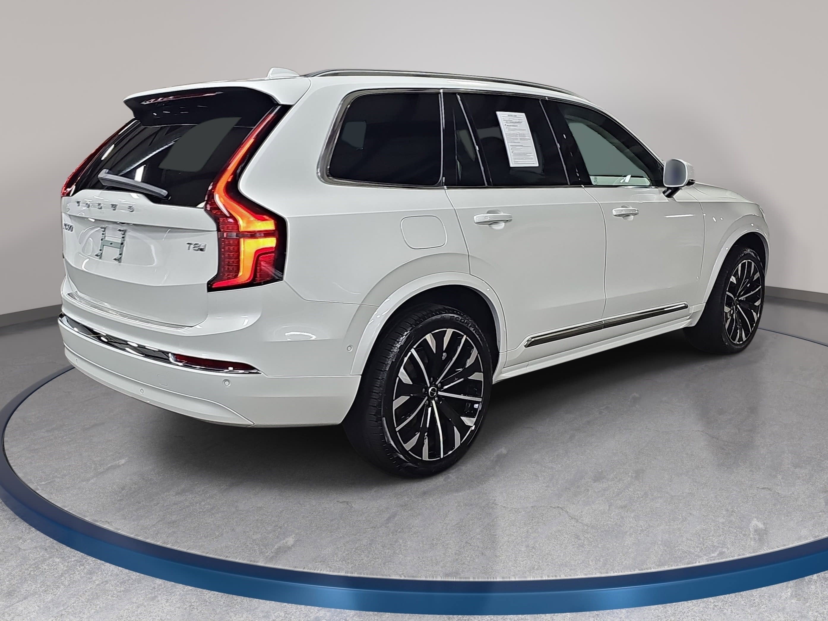 2025 Volvo XC90 Plug-In Hybrid Ultra