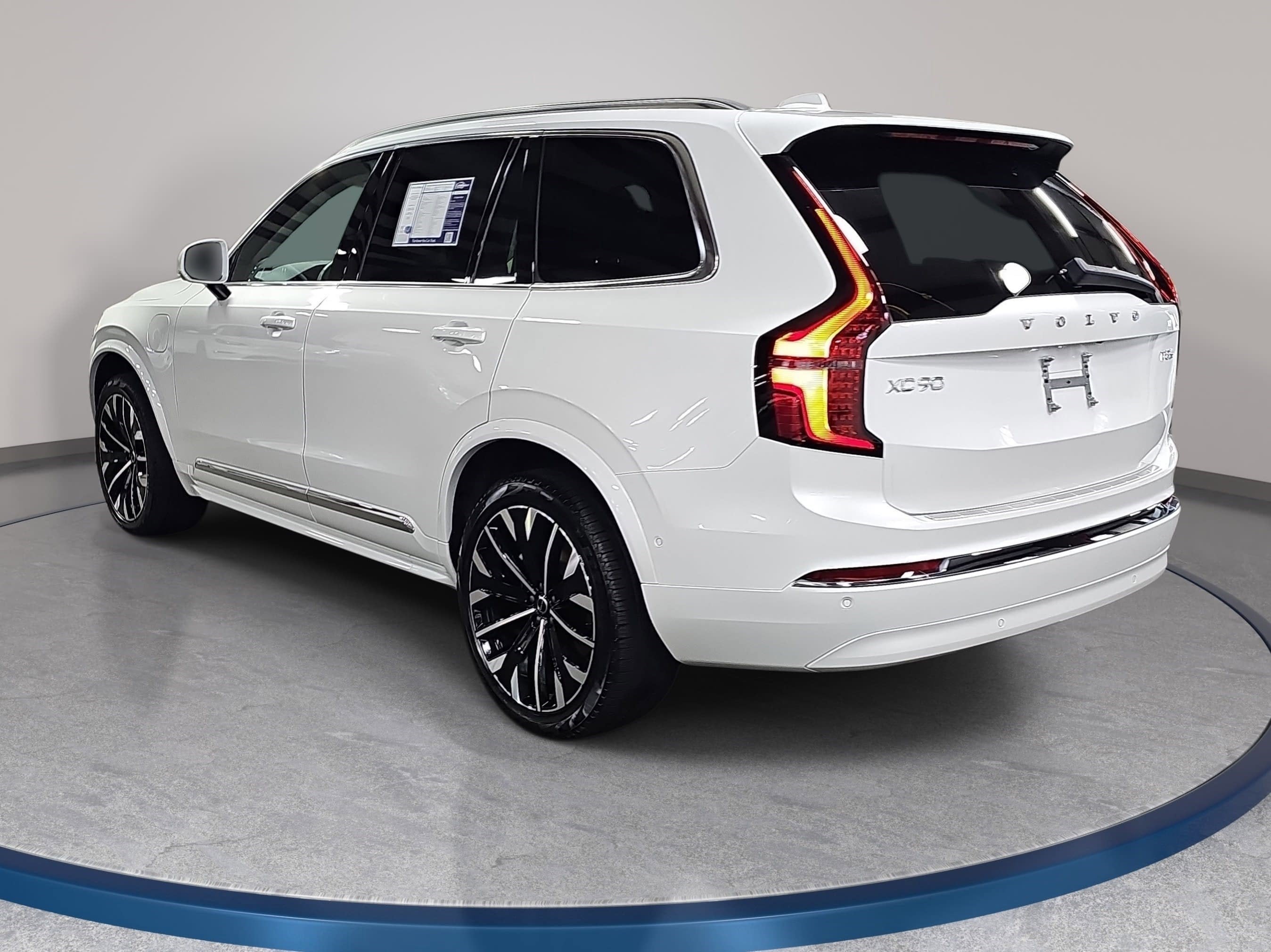 2025 Volvo XC90 Plug-In Hybrid Ultra