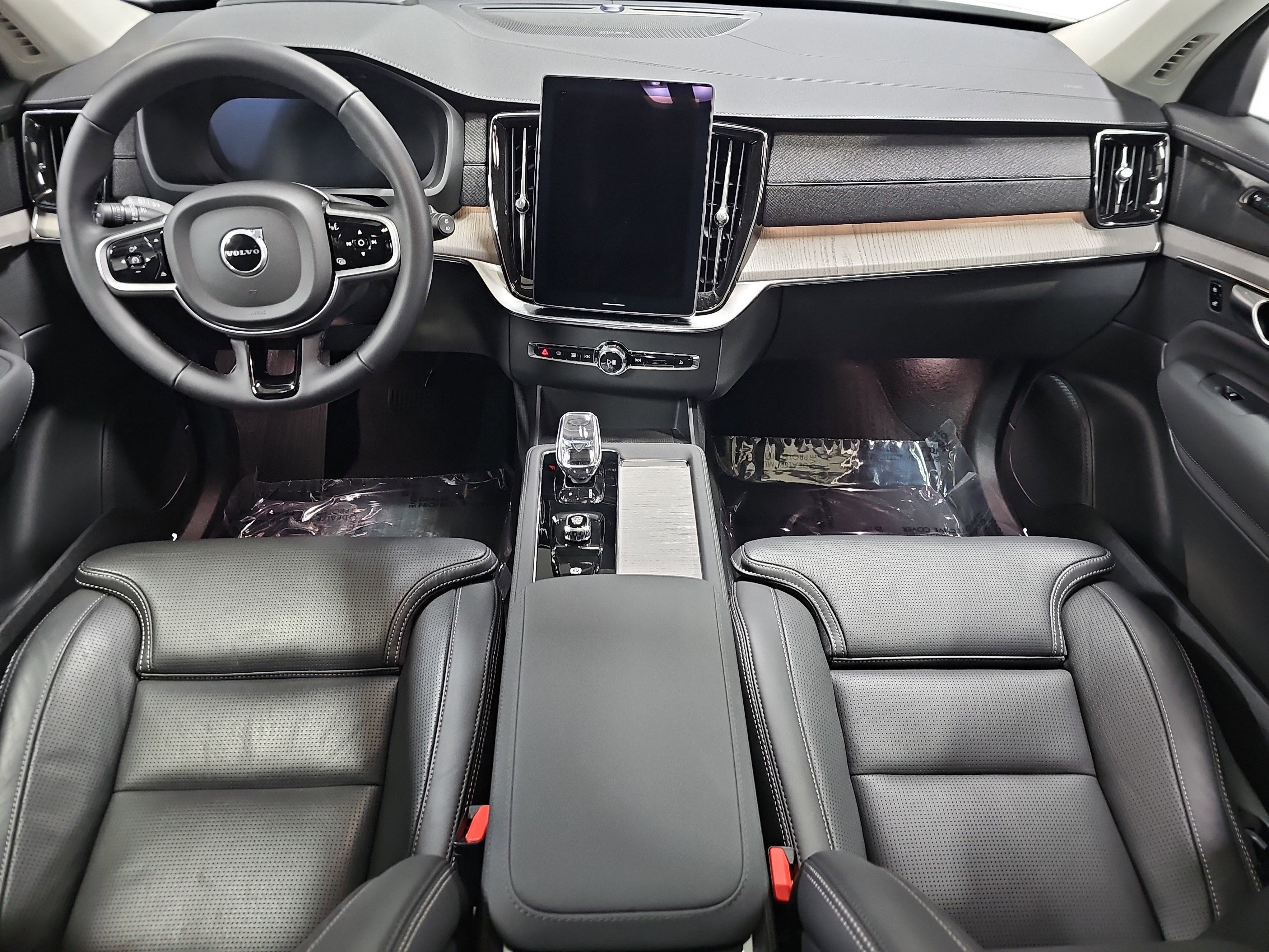 2025 Volvo XC90 Plug-In Hybrid Ultra