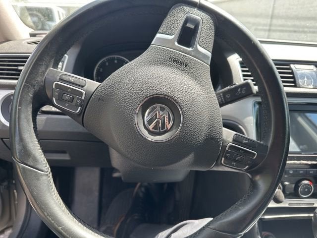 2013 Volkswagen Passat 2.5 SE