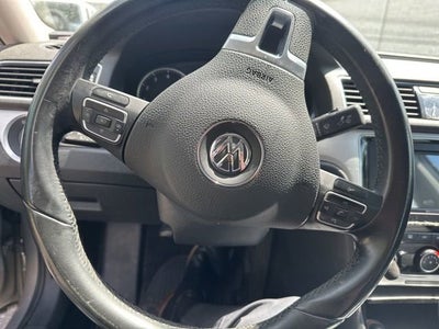 2013 Volkswagen Passat 2.5 SE