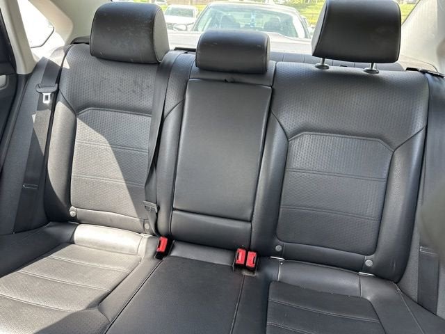 2013 Volkswagen Passat 2.5 SE