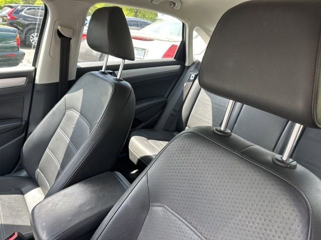 2013 Volkswagen Passat 2.5 SE