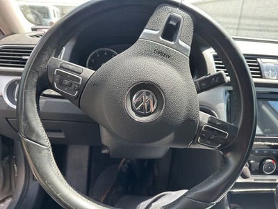 2013 Volkswagen Passat 2.5 SE