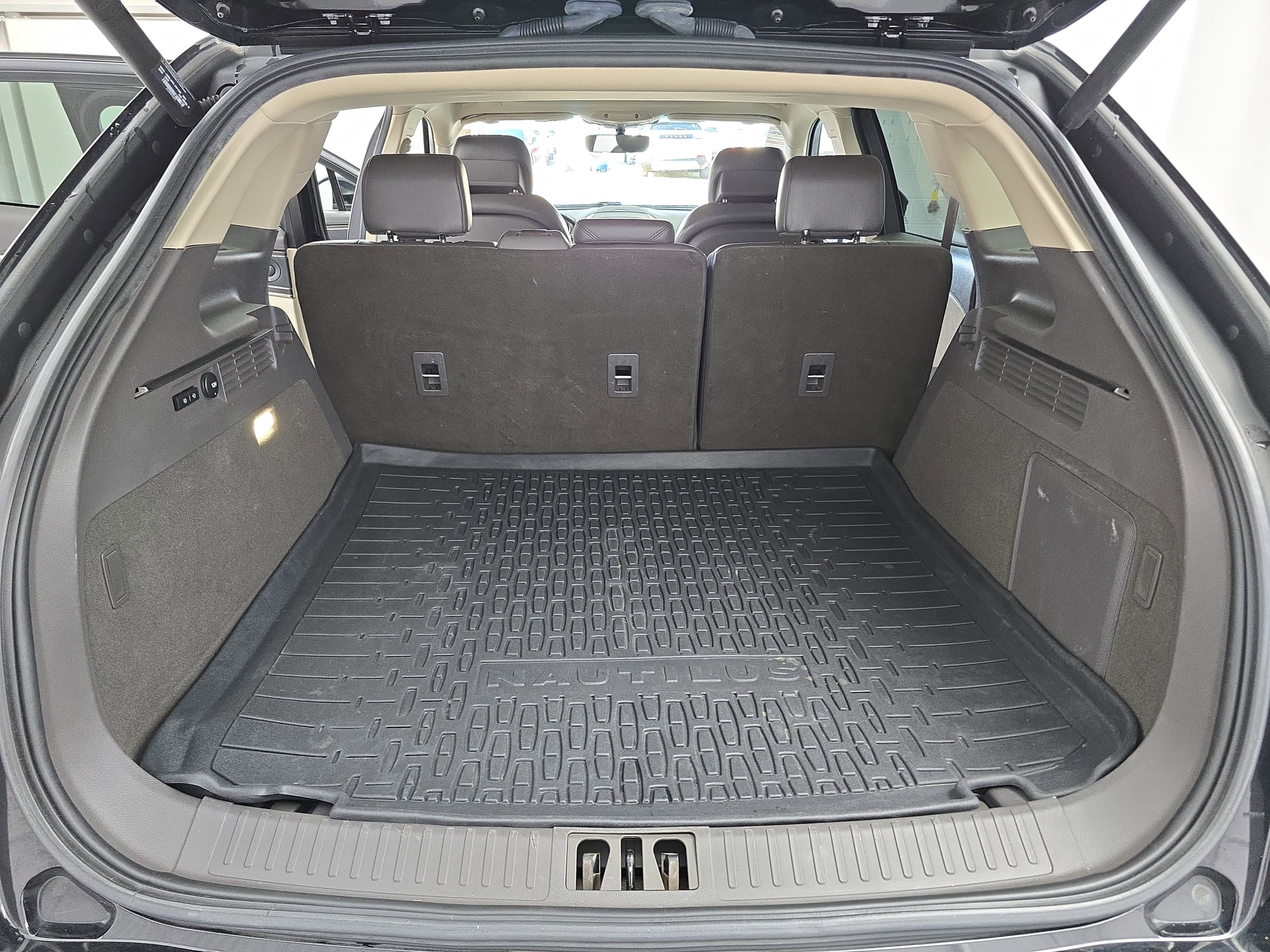 2020 Lincoln Nautilus Reserve