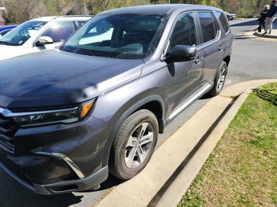 2023 Honda Pilot EX-L 8 Passenger