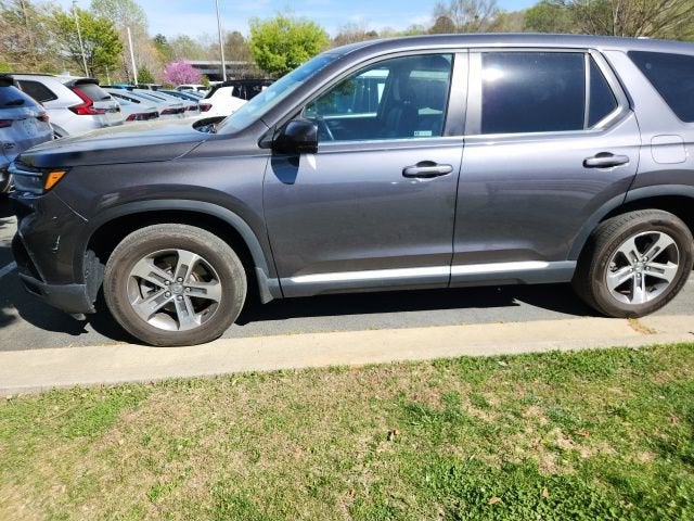 2023 Honda Pilot EX-L 8 Passenger