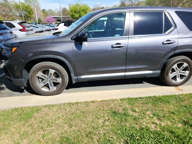 2023 Honda Pilot EX-L 8 Passenger