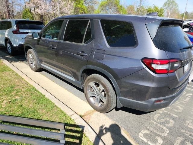 2023 Honda Pilot EX-L 8 Passenger