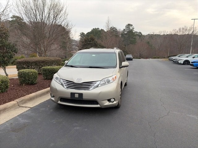 2017 Toyota Sienna XLE