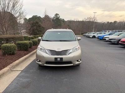 2017 Toyota Sienna XLE
