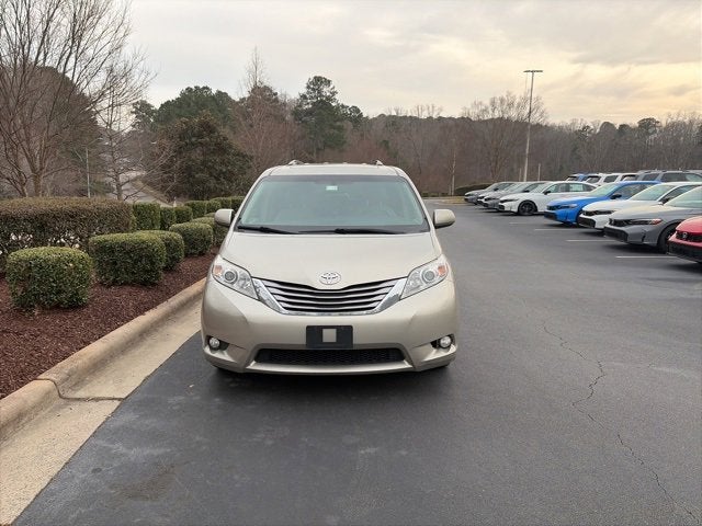 2017 Toyota Sienna XLE