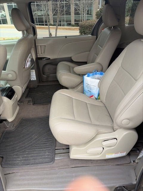 2017 Toyota Sienna XLE