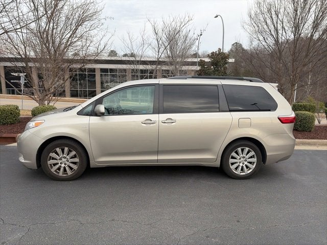 2017 Toyota Sienna XLE