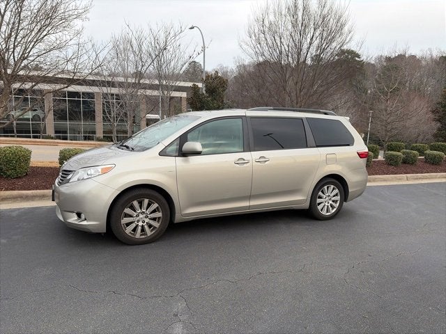 2017 Toyota Sienna XLE