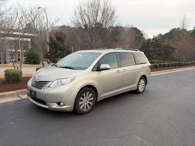 2017 Toyota Sienna XLE