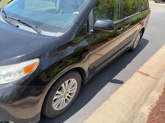 2014 Toyota Sienna XLE