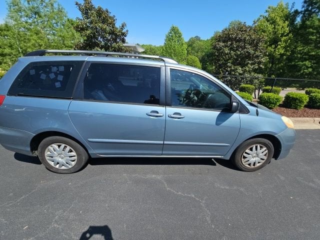 2006 Toyota Sienna Base