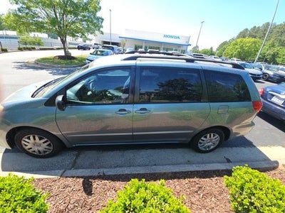 2006 Toyota Sienna Base