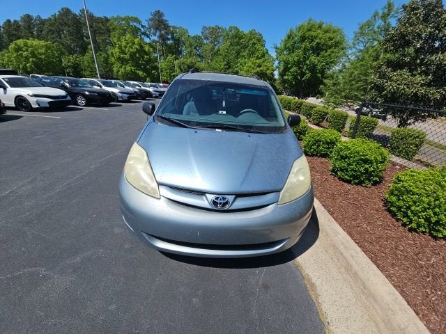 2006 Toyota Sienna Base