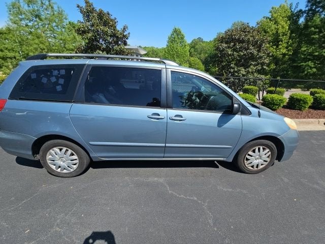2006 Toyota Sienna Base