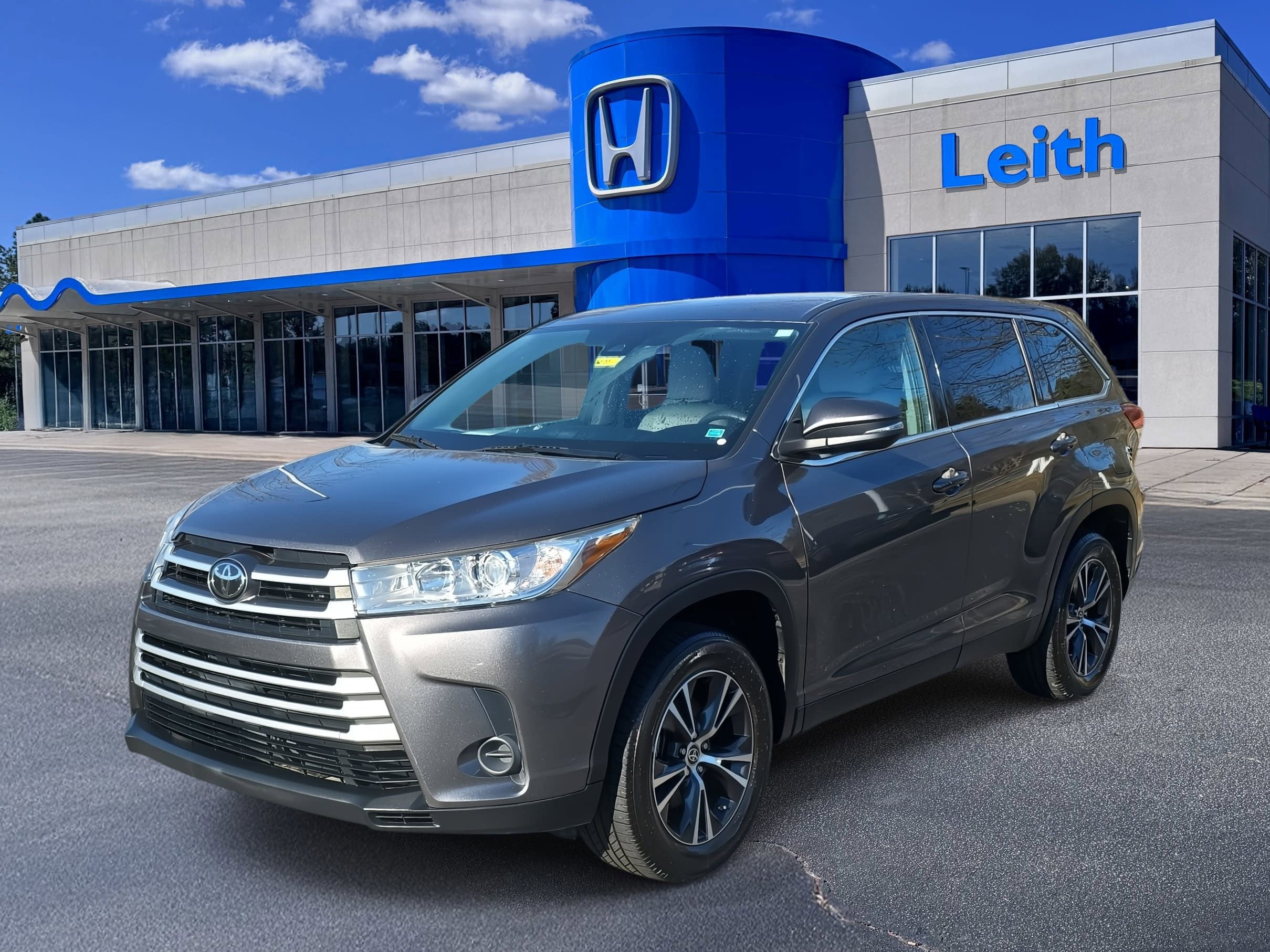 2019 Toyota Highlander LE