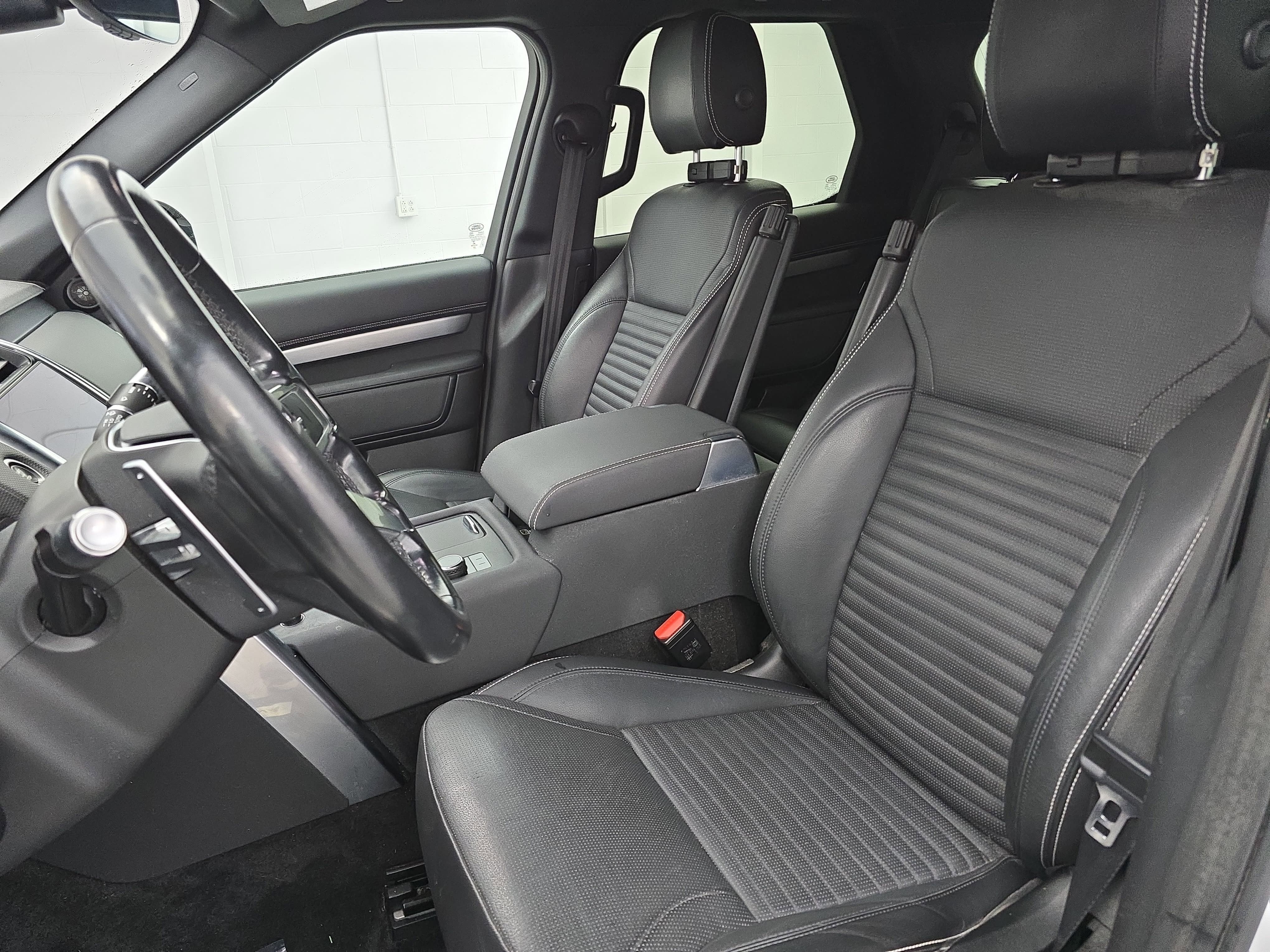 2022 Land Rover Discovery S R-Dynamic