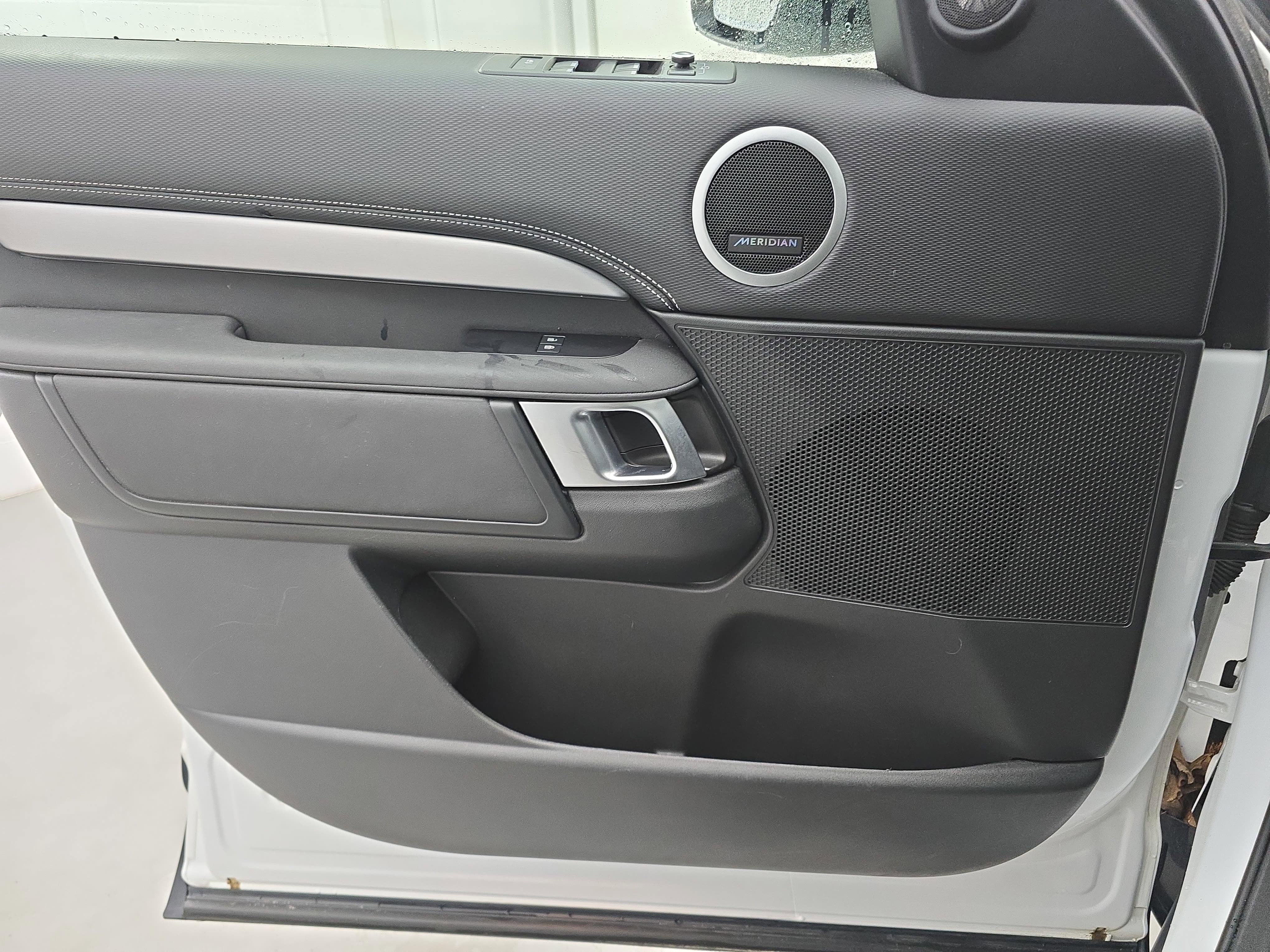 2022 Land Rover Discovery S R-Dynamic