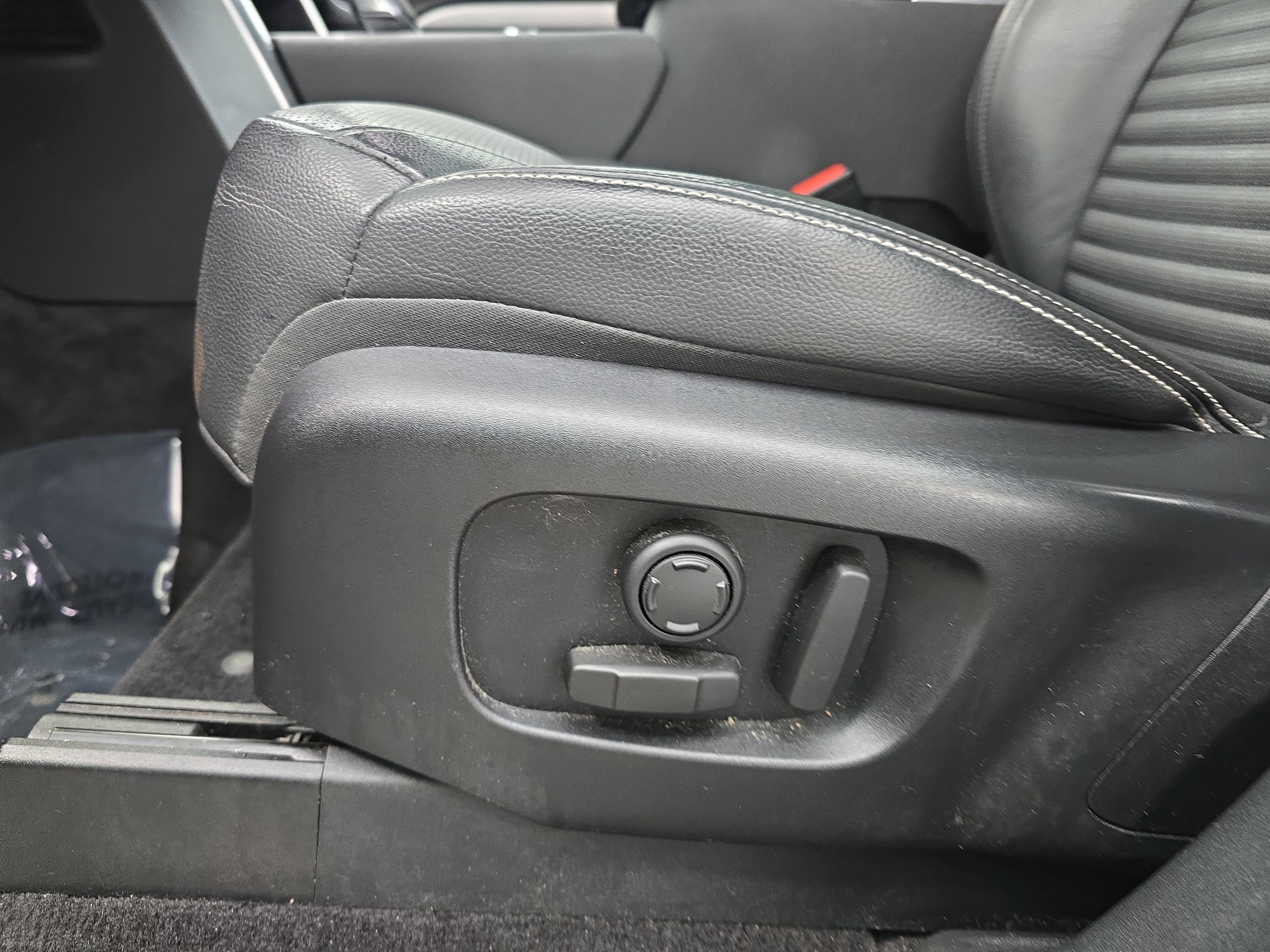 2022 Land Rover Discovery S R-Dynamic