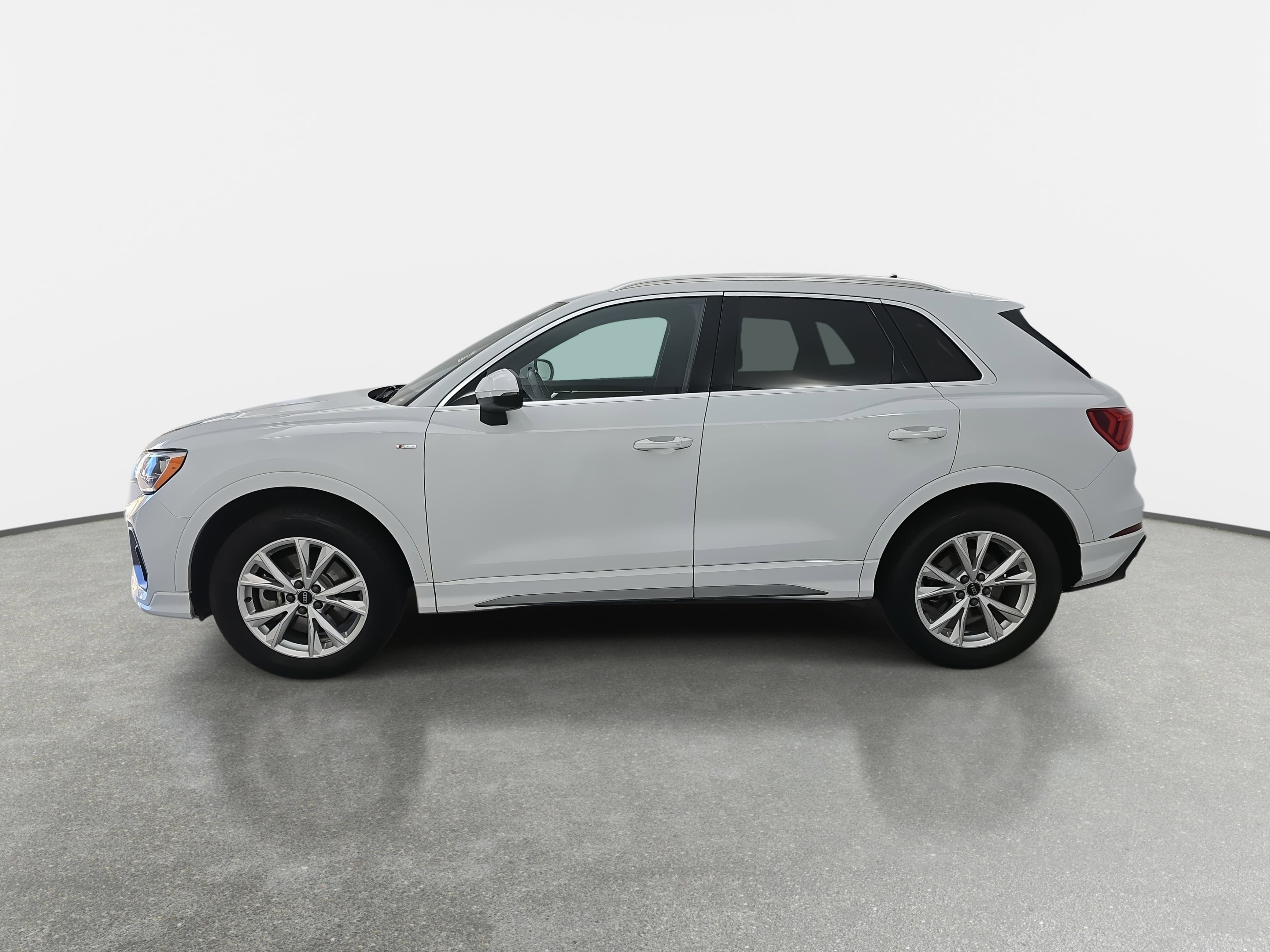 2021 Audi Q3 S line Premium