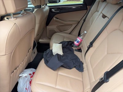 2021 Porsche Macan Base