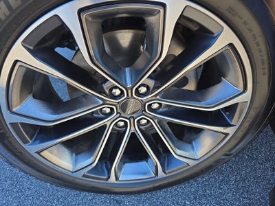 2022 Jeep Grand Wagoneer Series III