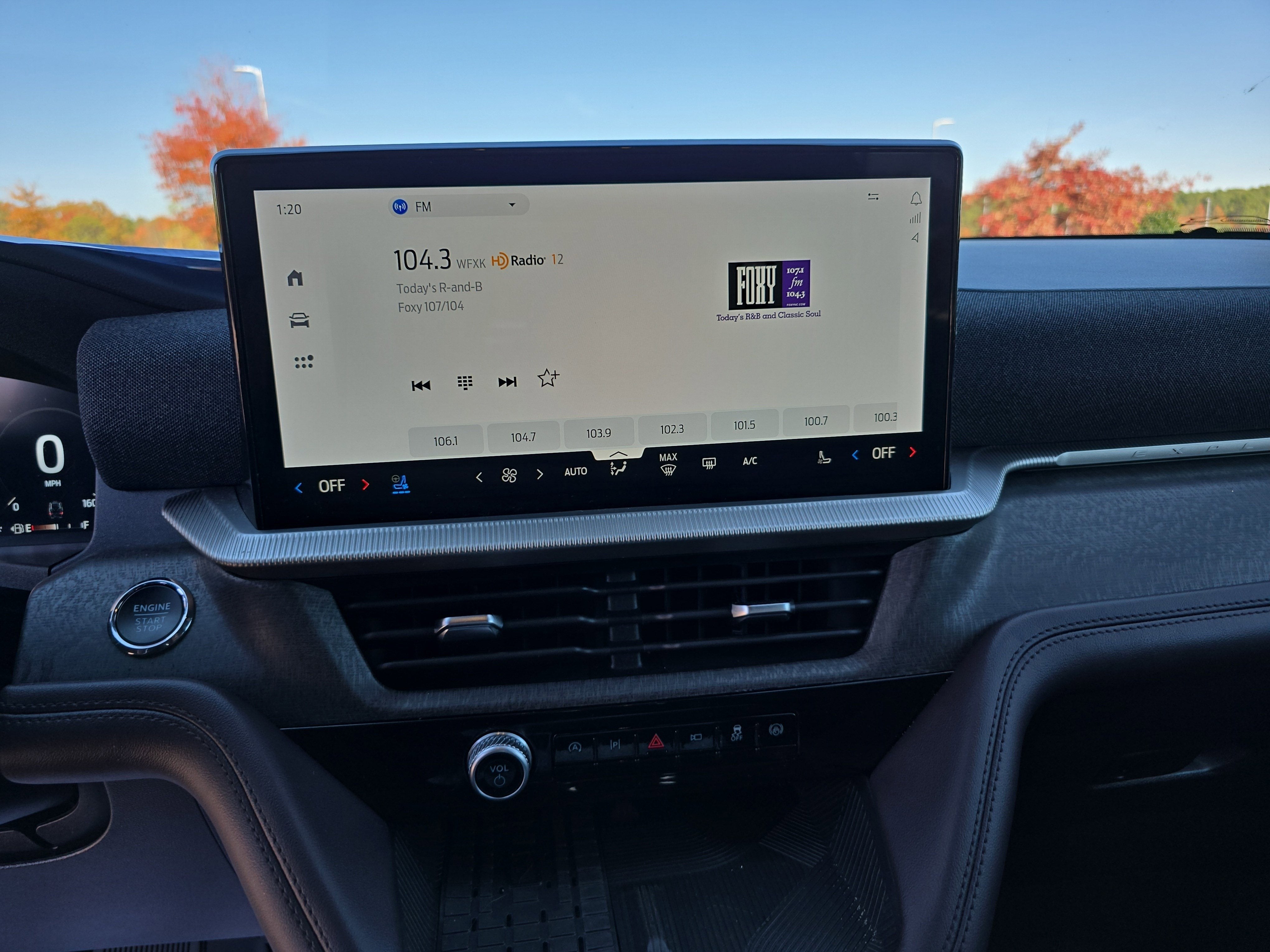 2025 Ford Explorer Platinum