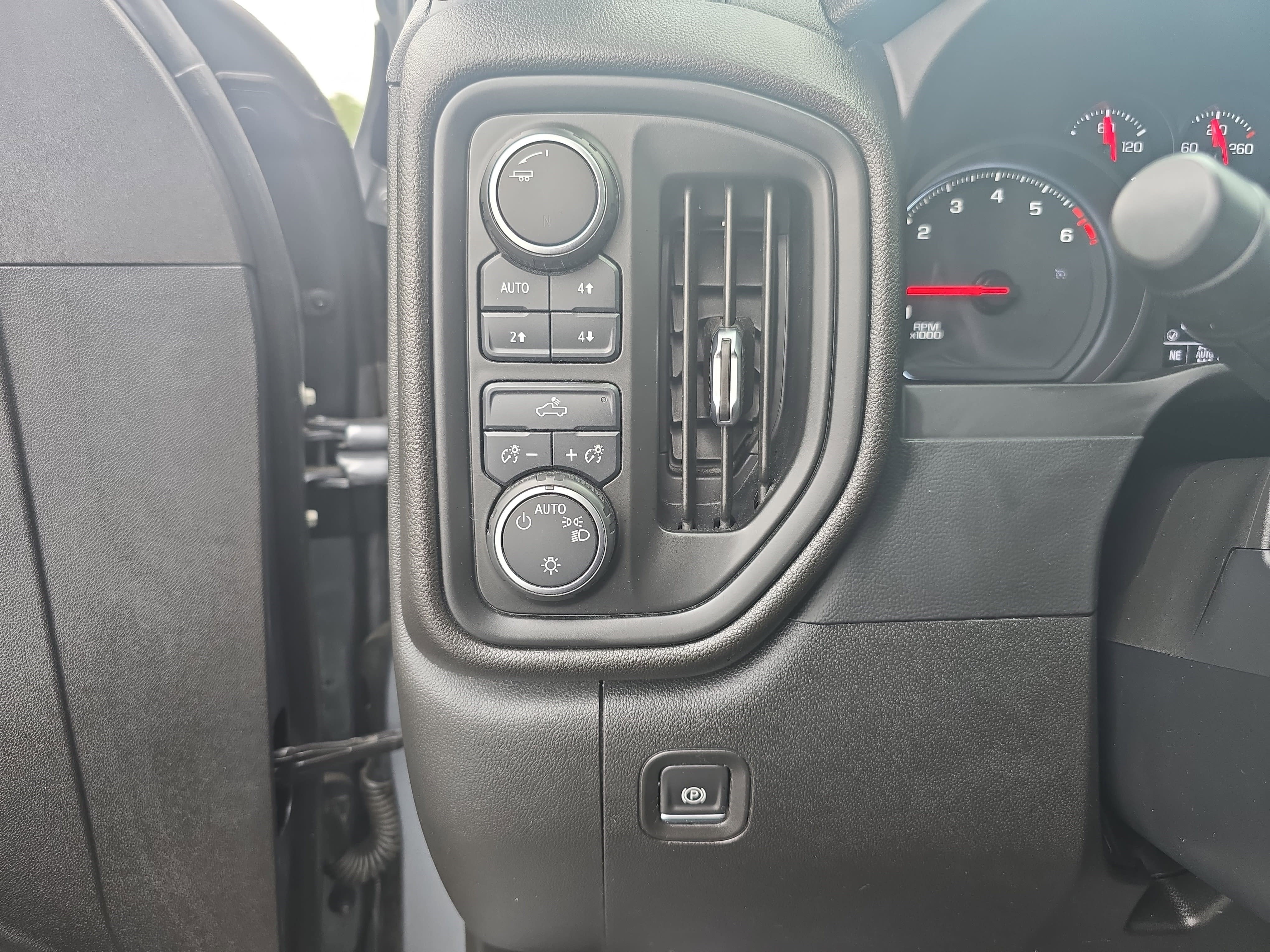 2021 Chevrolet Silverado 1500 Custom Trail Boss