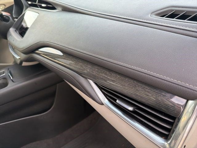 2019 Cadillac XT4 FWD Premium Luxury