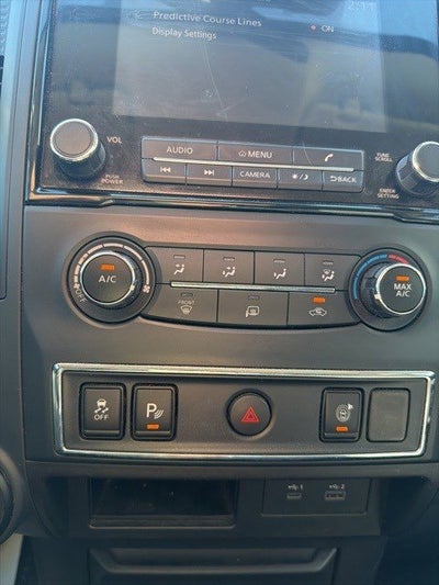 2022 Nissan Titan SV