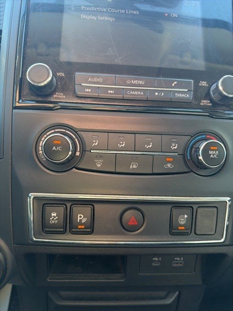 2022 Nissan Titan SV