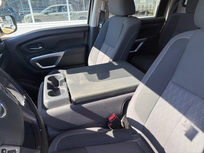 2022 Nissan Titan SV