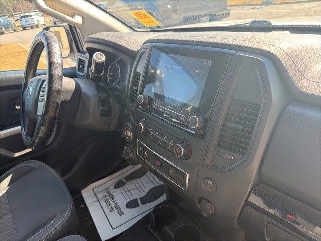 2022 Nissan Titan SV