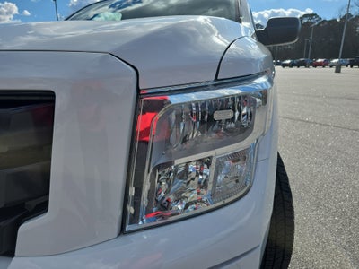 2022 Nissan Titan SV