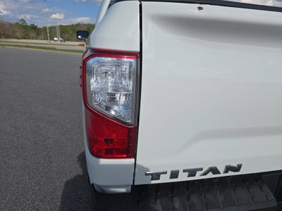 2022 Nissan Titan SV